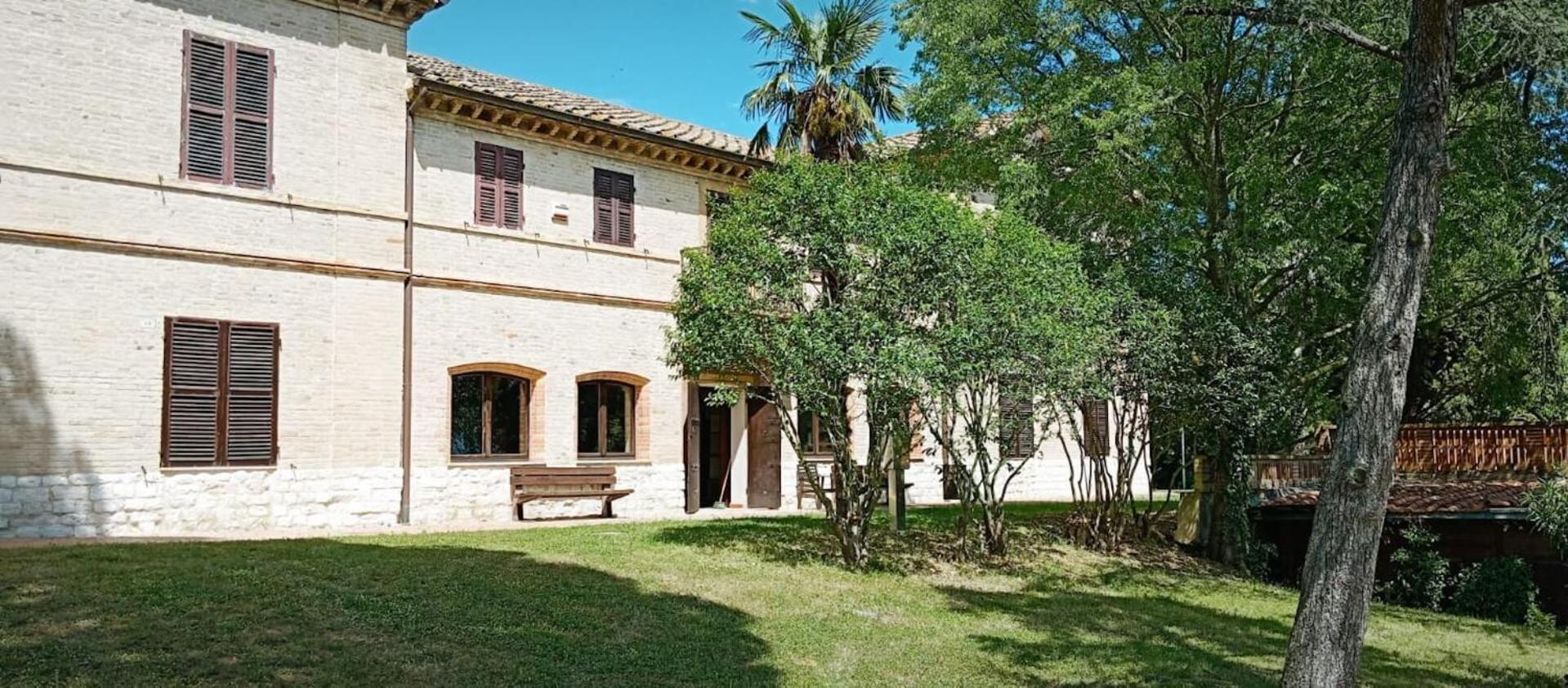 Casa Famiglia Di Nazareth Hotel Loreto Exterior photo